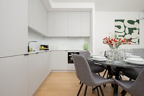 Elegant City Center by Renters Prestige
