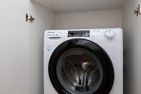 Elegant City Center by Renters Prestige