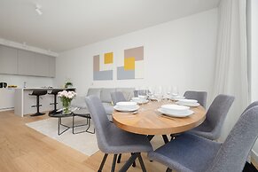 Elegant City Center by Renters Prestige