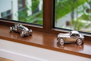 Modern Business Apartments by Renters