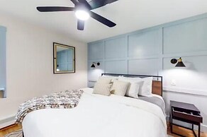 Sandstone Neighborhood 2 Bedroom Condo - Along Shuttle Route!