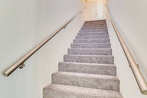 Los Angeles Home w/ Private Pool, Mtn & Lake View!