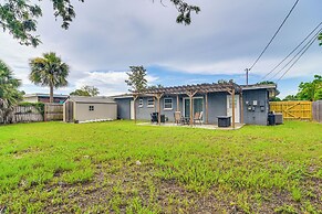 Charming Seminole Home w/ Patio: 6 Mi to Beaches!