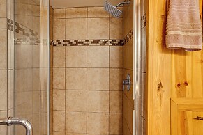 Pine Mountain Club Log Cabin w/ Resort Amenities!