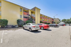 Pool & Beach Access: Lovely Mary Esther Condo!