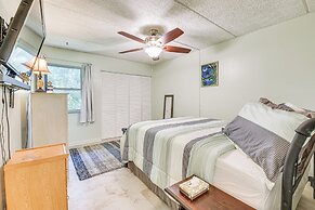 Pool & Beach Access: Lovely Mary Esther Condo!