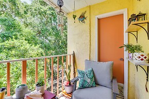 Pool & Beach Access: Lovely Mary Esther Condo!