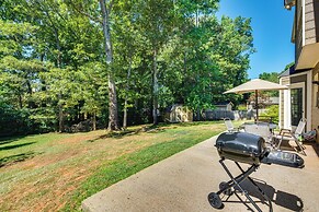 Powder Springs Home w/ Grill: 11 Mi to Six Flags!