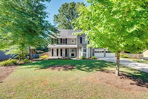 Powder Springs Home w/ Grill: 11 Mi to Six Flags!