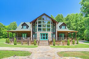 Beautiful River Front Estate in North Georgia!