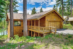 Beautiful Mountain Home: 1 Mi to Palisades Tahoe!