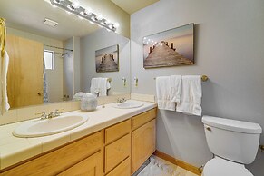 Tennis Courts & Deck: Tahoe Home Near Lake & Lifts