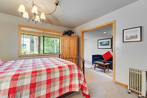 Tennis Courts & Deck: Tahoe Home Near Lake & Lifts