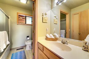 Tennis Courts & Deck: Tahoe Home Near Lake & Lifts