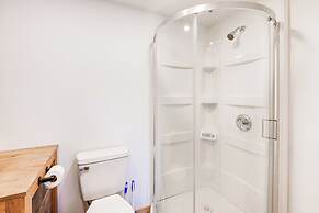 Harrington Cabin w/ Grills - Near Beaches & Hiking