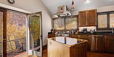 Potato Patch Luxury 4 Bedroom Townhome - Vail Point