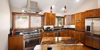 Potato Patch Luxury 4 Bedroom Townhome - Vail Point