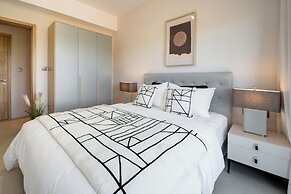 The Luxury Verdant Garden Hotel