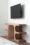 Boardwalk Hotel on Lake Anna by Kasa