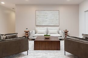 Boardwalk Hotel on Lake Anna by Kasa