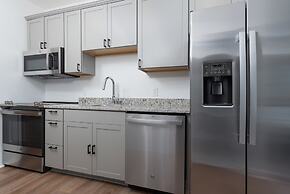 Boardwalk Hotel on Lake Anna by Kasa