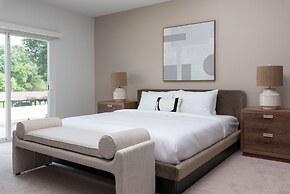 Boardwalk Hotel on Lake Anna by Kasa