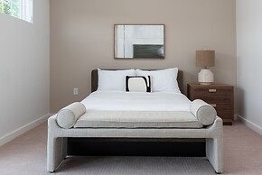 Boardwalk Hotel on Lake Anna by Kasa