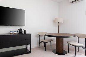 Boardwalk Hotel on Lake Anna by Kasa