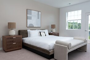 Boardwalk Hotel on Lake Anna by Kasa