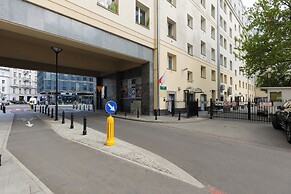 City Center Apartment by Renters