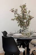 City Center Apartment by Renters