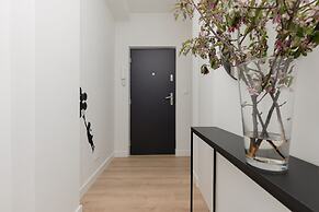 City Center Apartment by Renters