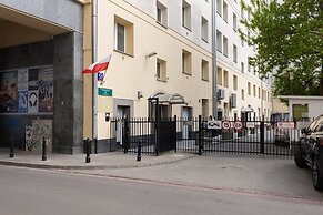 City Center Apartment by Renters