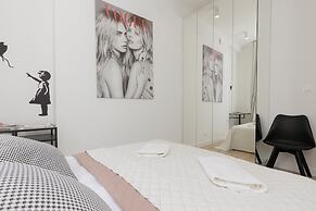 City Center Apartment by Renters