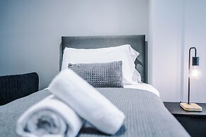 Hilltop Serviced Apartments-Sheffield