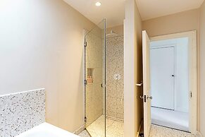 Charming Kentish Town Flat