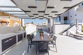 Villa Aelia - With Private Pool and Sauna