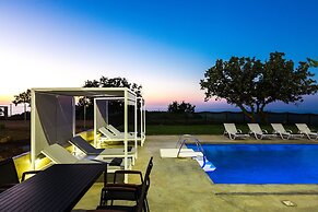 Villa O2 - With Private Heated Pool