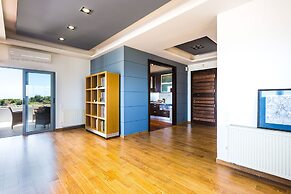 Villa O2 - With Private Heated Pool