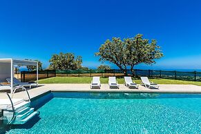 Villa O2 - With Private Heated Pool