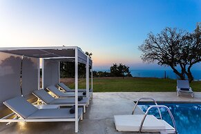 Villa O2 - With Private Heated Pool