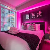 DT Upscale Corner Unit Tower Views Free Parking