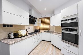 The Azaria Hotel & Apartments