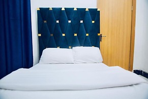 Loomzy Suites and Apartments