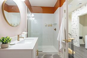 The Outrider by AvantStay Chic Stay Close to Broadway