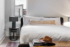 The Outrider by AvantStay Chic Stay Close to Broadway