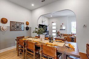 The Outrider by AvantStay Chic Stay Close to Broadway