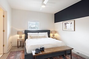 The Outrider by AvantStay Chic Stay Close to Broadway