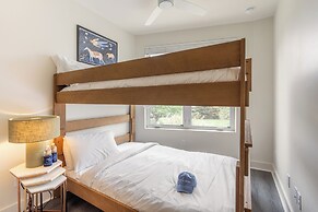 The Outrider by AvantStay Chic Stay Close to Broadway