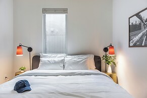 The Outrider by AvantStay Chic Stay Close to Broadway